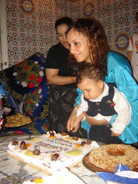 ma soeur kenza et son bebe